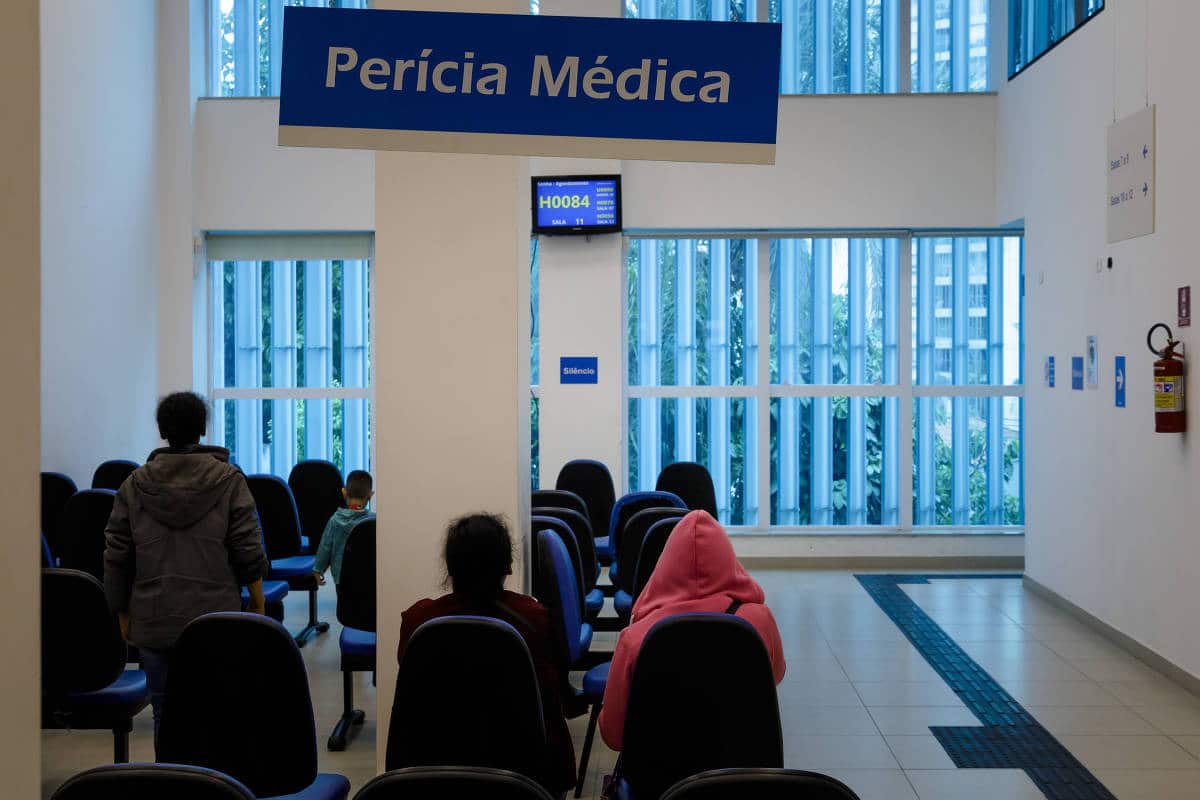 Perícia Médica. (Foto: Rubens Cavallari/Folhapress