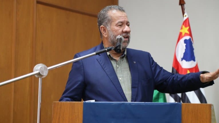 Carlos Lupi destaca importância da Previdência e redução de fila em evento em Bauru. (Foto: gov.br/Reprodução)