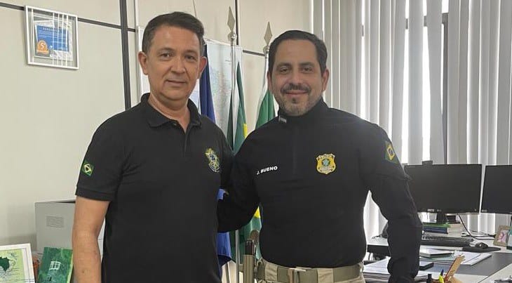 João Paulo Pinheiro Bueno, Superintendente da Polícia Rodoviária Federal (PRF) em Mato Grosso do Sul, e Raimundo Martin Pereira Ruiz, gerente-executivo do INSS em Campo Grande. (Foto: PRF/MS)