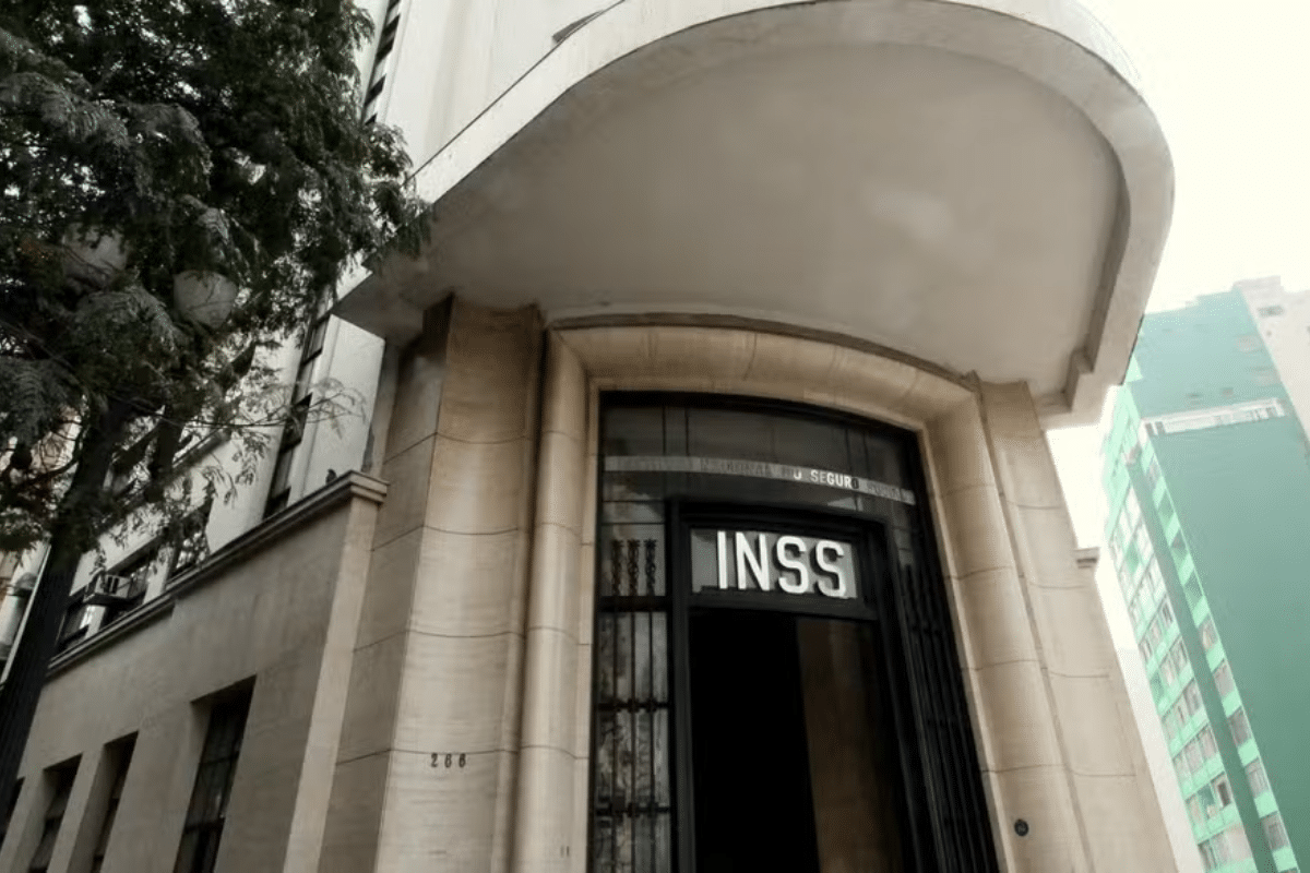 Prédio do INSS em São Paulo — Foto: Martim D'Ávila Garcia/Reprodução