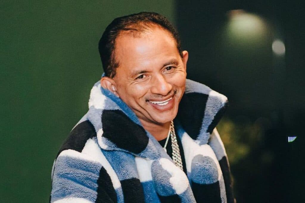 Fortuna de Manoel Gomes, o Caneta Azul, é surpreendente