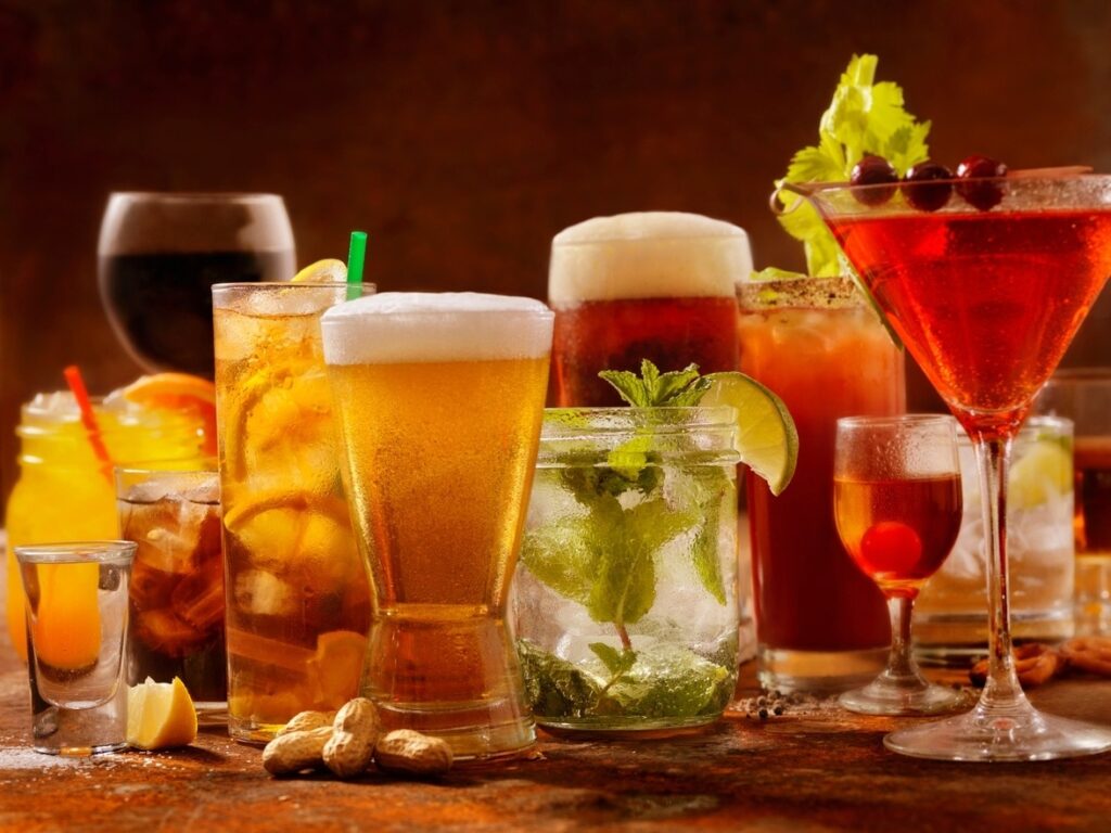 Cerveja pode causar temido câncer em homens, revela estudo 1 drinques bebida alcoolica tequila cerveja chopp gim martini alcool copos tacas 1663094165597 v2 4x3