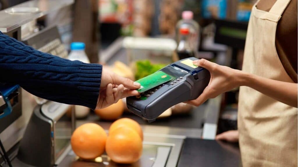 Governo vai dar presentão em maio para donos de restaurantes 1 Vale refeicao e vale alimentacao podem demitir funcionario por justa causa