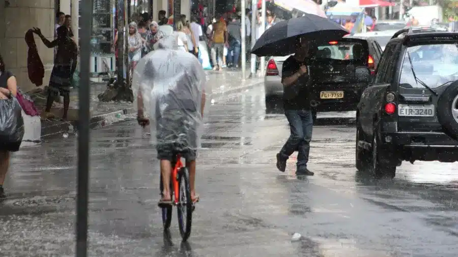 08jan2020 chuva forte causa transtornos em sao paulo